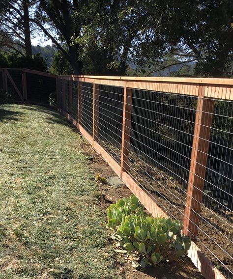 Fence Contractor Marin County | Marin Fence Repair Service 94901 Hogwire Fence Ideas, 6ft Fence Ideas, Diy Hog Wire Fence, Fence Around Patio, Fence Around House, Chicken Fence Ideas, Farm Fence Diy, Hogwire Fence, Farm Fence Ideas