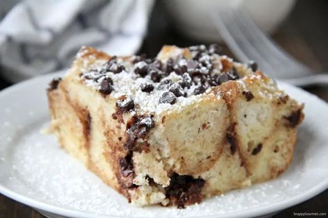 Cannoli Overnight French Toast Casserole - Snappy Gourmet Cannoli French Toast, Overnight French Toast Casserole, French Toast Casserole Overnight, French Toast Casserole Recipes, Overnight French Toast, Fruit Sauce, Toast Casserole, Italian Pastry, Brunch Recipe