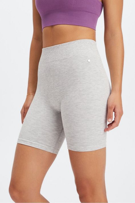 Cloud Seamless High-Waisted 7" Short - Fabletics Female Activewear, Tall Leggings, Bra Size Charts, High Waisted Swim, Comfy Tops, Bottoms Shorts, Soft Shorts, Second Skin, High Waisted Leggings