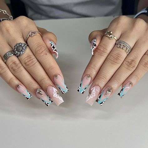 ig: nailzbymarlene_ Rodeo Nails Acrylic, Western Long Nails, Vaquera Nails Long, Nail Ideas Cowgirl, Cowboy Nails Western Long, Cow Girl Nail Design, Western Christmas Nails, Cowgirl Nails, Western Nail Art