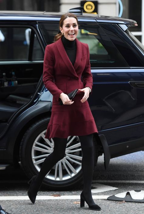 Kate Middleton Visiting UCL in London November 2018 Ucl London, Berry Outfit, Kate Middleton Hair, Royalty Fashion, Kate And Pippa, Boots Cognac, Kate And Meghan, Burgundy Skirt, Catherine Duchess Of Cambridge