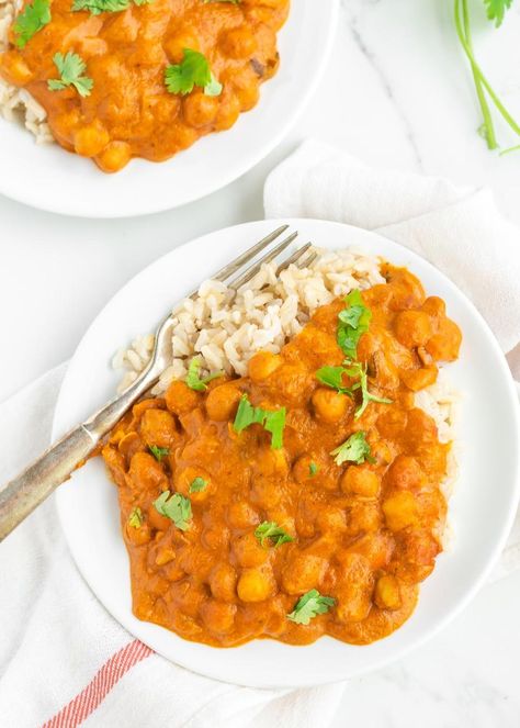 Healthy Dinner Recipes - Vegan Butter Chickpeas Butter Chickpeas, Healthy Butter, Chickpea Recipes, Vegan Eating, Vegan Dishes, Vegan Dinners, Plant Based Diet, Vegetarian Dishes, Chickpeas