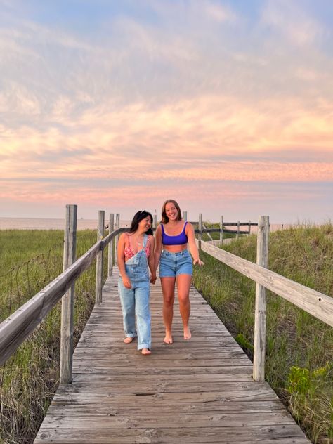 beach, boardwalk, summer poses, summer pictures, photo inspo, sunset, boardwalk pics Boardwalk Photoshoot, Sibling Shoot, Wildwood Boardwalk, Poses Summer, Capstone Project, Beach Pic, Summer Poses, The Summer I Turned Pretty, Beach Boardwalk