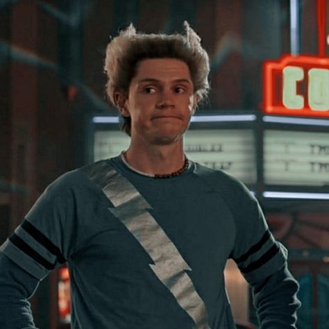 Evan Peters Quicksilver, Quicksilver Xmen, Thing Marvel, Peter Maximoff, The New Mutants, Marvel Xmen, Marvel Photo, Pietro Maximoff, His Smile