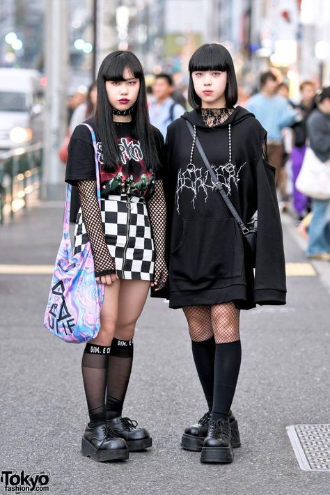 Monochrome Harajuku Street Styles w/ Bercerk, Faith Tokyo, Never Mind the XU & Demonia Japan Street Fashion, Mode Harajuku, Harajuku Street Style, Japan Fashion Street, Goth Outfit, Mode Kawaii, Mode Punk, Harajuku Street, 일본 패션