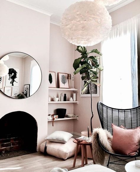 black and blush tones Murs Roses, Room Vanity, Mid Century Living Room, Vanity Organization, Mirror On The Wall, Living Room Spaces, Bath Room, Cool Apartments, A Living Room