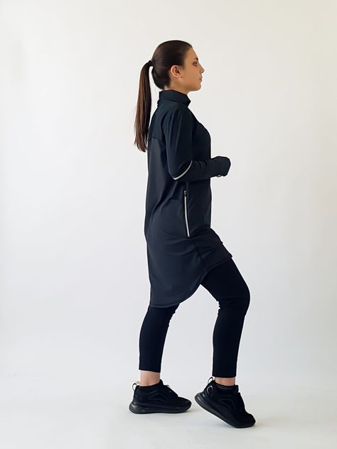 Modest Sportswear, Modest Pants, Modest Workout Clothes, Modest Gym Outfit, Earphone Holder, Modest Activewear, Sports Hijab, Modest Fits, Gym Tops