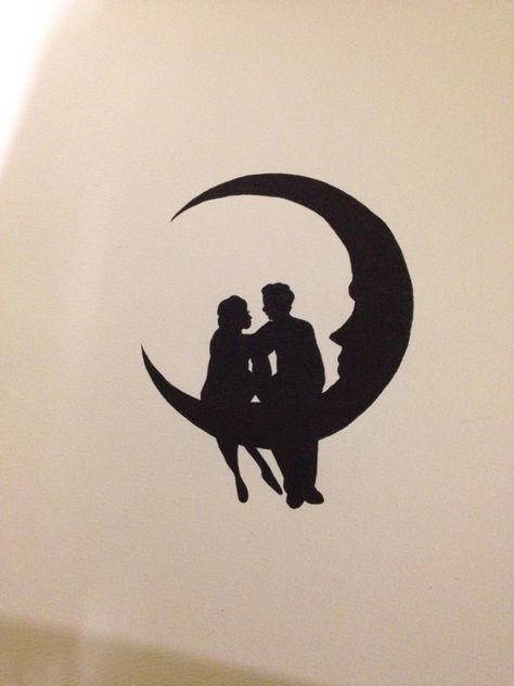 Cute moon and couple silhouette I drew and filled in with ink pen. Silhouette Tattoos Couple, Silhouette Couple Drawing, Lovers Silhouette, Deep Painting, Altered Paperclips, Deep Paintings, Man And Woman Silhouette, Name Tattoos For Moms, Person Silhouette