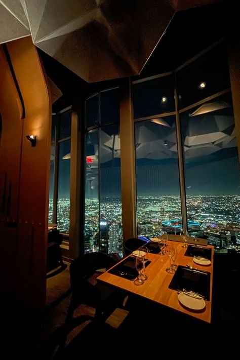 71 Above Los Angeles Us Bank Tower, Los Angeles Bars, Visit Los Angeles, Best Cocktails, Los Angeles Neighborhoods, Los Angeles Restaurants, Best Bar, Banks Building, Romantic Night