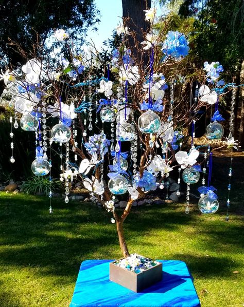 Quinceañera Themes, Manzanita Tree Centerpieces, Quince Centerpieces, Hanging Globes, Cinderella Quinceanera, Tree Centerpiece, Manzanita Tree, Ribbon Flowers Diy, Quinceanera Decorations