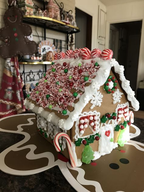 Gingerbread House Candyland, Candy Gingerbread House, Homemade Gingerbread House, Xmas Gingerbread, Homemade Gingerbread, Gingerbread House Designs, All Things Gingerbread, Gingerbread House Ideas, Sour Candy