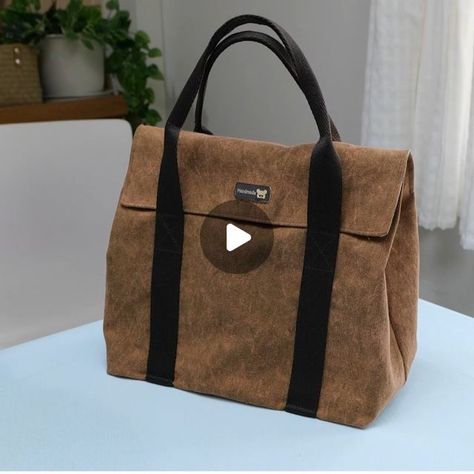 Diy Tote, Sewing Purses, Diy Tote Bag, Instagram Diy, February 22, My Youtube Channel, Zipper Bags, Youtube Channel, Sewing Projects