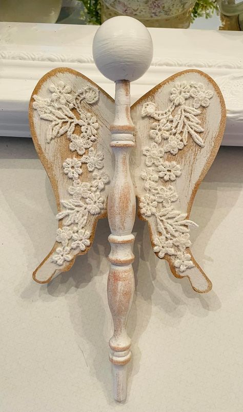 Angel Table Decorations, Wooden Angels Rustic, Spindle Angels, Rustic Angels, Spindle Ornaments, Shabby Chic Angel Wings, Angel Ornaments Diy, Wooden Angel Wings, Angel Diy