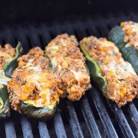 Grilled Stuffed Peppers, Cubanelle Pepper, Mexican Chorizo, Grilled Peppers, Cooking Light, Casual Dinner, Dinner Tonight, Sausage Recipes, Grilling Recipes