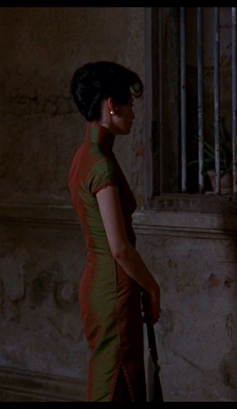 so gorgeous In The Mood For Love, Wong Kar Wai Wong Kar Wai, Maggie Cheung, Hong Kong Fashion, In The Mood For Love, Mood For Love, Royalty Aesthetic, Qipao Cheongsam, Film Images, Film Inspiration