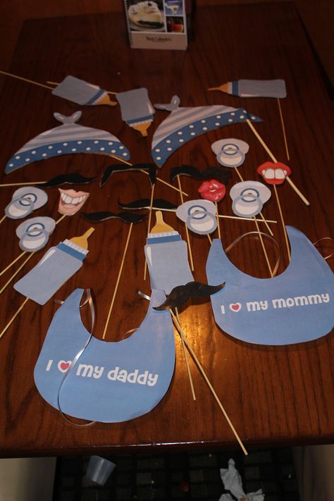 Photo Booth Baby Shower Cut outs Photo Booth Ideas, Baby Shower Photo Booth, Diy Baby Shower Decorations, Shower Stuff, Diy Craft Ideas, Baby Shawer, Baby Shower Photos, Kids Zone, Baby 2