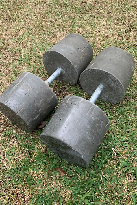 Dumbell Stand Diy, Fake Weights Prop, Diy Dumbbells, Compound Moves With Weights, Concrete Kettlebell, Homemade Gym, Homemade Gym Equipment, Diy Workout, Diy Home Gym