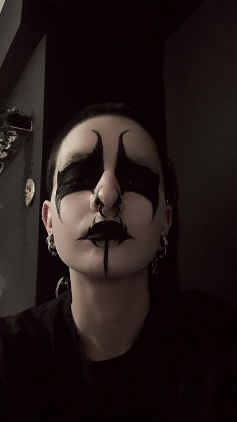 Deathcore Makeup, Corpse Paint Ideas, Masc Goth Makeup, Male Goth Makeup, Masculine Goth Makeup, Goth Boy Makeup, Black Metal Makeup, Corpse Paint Makeup, Eboy Makeup