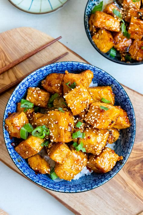 Asian Tofu Recipes, Chinese Diet, Pan Fried Tofu, Honey Sesame, Meatless Mondays, Easy Chinese Recipes, Asian Grocery, Fried Tofu, No Bean Chili