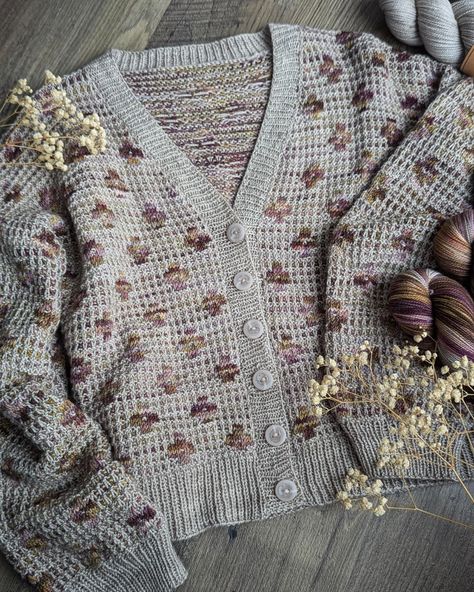 I used 𝑩𝒍𝒐𝒐𝒎 and 𝑫𝒓𝒊𝒇𝒕𝒘𝒐𝒐𝒅 to knit my Pressed Flowers Cardigan.🌸 Both are available in the shop! Such a lovely pattern by @savoryknitting #knitting #knittersofinstagram #knittersgonnaknit #knittinglove #knittinginspiration #sweaterknitting #handknit #handknitsweater #pressedflowerscardigan #handdyedyarn #birchgroveyarn Flower Cardigan, Hand Knitted Sweaters, Hand Dyed Yarn, Knitting Inspiration, Pressed Flowers, Hand Knitting, Yarn, Knitting, Flowers