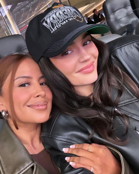 Kylie and Yris at the Monster Jam World Finals in Los Angeles ✨ ♡ @kyliejenner ♡ #KylieJenner#KrisJenner#KUWTK#KimKardashian#KhloeKardashian#KourtneyKardashian#StormiWebster#AireWebster#TrueThompson#TatumThompson#SaintWest#NorthWest#ChicagoWest#PsalmWest#KylieCosmetics#KylieSkin#KendallJenner#Jenner#JennerSisters#Kardashian#Kardashians#KardashianSisters#KardashianFamily#KeepingUpWithTheKardashians#TheKardashians#TheKardashiansHulu#KardashiansHulu#KingKylie#YrisPalmer#MonsterJamWorldFinals Kylie Jenner Today, Khloe Kardashian Tristan Thompson, Khloe Kardashian And Tristan, Dream Kardashian, Kylie Jenner Hair, Kim Kardashian Kanye West, Kylie J, Kim Kardashian And Kanye, Kylie Kristen Jenner