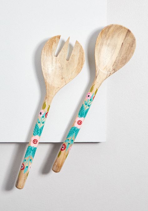 Wooden Spoons Crafts, Wooden Spoon Crafts, Spoon Craft, Eco Kitchen, Spoon Crafts, Eco Friendly Kitchen, Art & Craft Paint, Pink Floral Pattern, Cute Kitchen