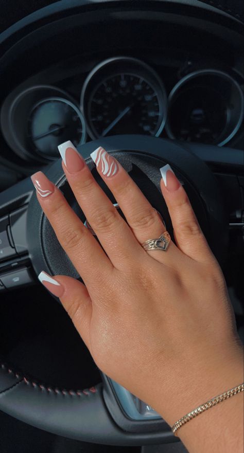 White Nail French Design, Nails Acrylic Coffin Simple Design, French Acrylics With Design, White Graduation Nails Coffin, French Tip Acrylic Nails With Design Ring Finger, White French Tip Nails With Accent Nail, Coffin V French Tip Nails, V White Tip Nails, Short White Tip Nails With Design