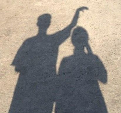 Fake Shadow Couple Pictures, Couple Goal Shadow, Couple Ombre, Shadow Couple Pictures, 2 People Holding Hands, Shadow Couple, I Miss You Cute, Couple Shadow, Dreamy Photography