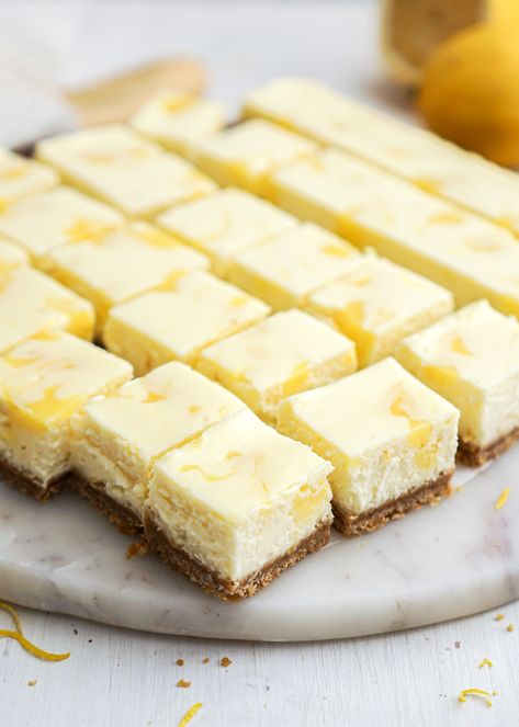 Make Ahead Lemon Cream Cheese Bars Lemon Cream Cheese Dessert Recipes, Cream Cheese Squares Recipe, Cream Cheese Lemon Bars, Lemon Cream Cheese Bars Recipe, Graham Cracker Dessert, Lemon Curd Cheesecake, Cream Cheese Recipes Dessert, Cracker Dessert, Lemon Cream Cheese Bars