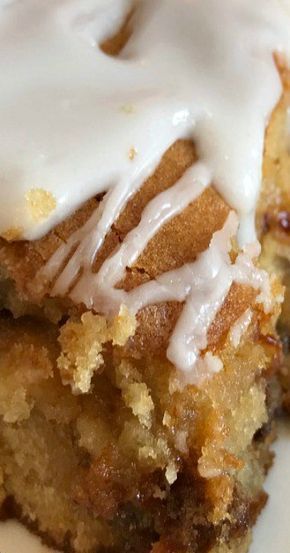 Applesauce Breakfast Cake, Applesauce Coffee Cake Recipes, Cinnamon Applesauce Cake, Best Applesauce Cake, Applesauce Dessert Recipes, Applesauce Cake Easy, August Desserts, Applesauce Coffee Cake, Popular Cakes