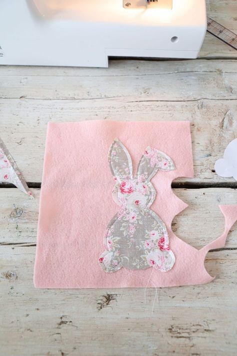 Easy Easter Projects For Kids, How To Sew A Bunny, Easter Bunnies To Sew, Easter Fabric Projects, Bunny Templates Printable Free Pattern, Bunny Pattern Sewing Free, Fabric Bunny Pattern Free, Rabbit Template Free Pattern, Bunny Sewing Pattern Free