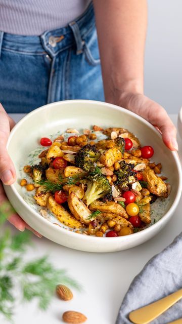 Sarah Cobacho on Instagram: "Mediterranean Roasted Potato Tzatziki Bowl 🥔🇬🇷
If you’re going to try one recipe of mine—make it this one! It’s the perfect mid-week dinner. Packed with flavor but requires minimal effort (and dishes)… WOW!

Comment WOW and I’ll send you the recipe! 💕

#healthydinner #easyrecipe #tzatziki #quickrecipes #healthyeats #mediterraneandiet" Tzatziki Bowl, Homemade Tzatziki Sauce, Roasted Potato, Homemade Tzatziki, Clean And Delicious, Bowl Recipe, Delicious Vegetarian, Unhealthy Food, Healthy Dishes