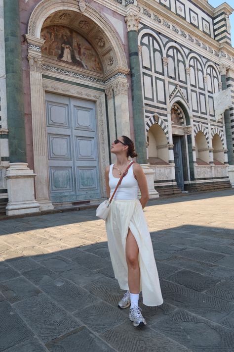 Kita Liss. Florence summer in Italy, casual summer outfit, maxi white skirt, summer outfit inspo White Skirt Summer Outfit, Maxi White Skirt, Florence Summer, White Skirt Summer, White Skirt Outfits, Summer In Italy, Poplin Skirt, Skirt Summer, Summer Styles