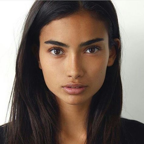 pinterest || @lilactrash ♡ Uneven Eyes, Kelly Gale, Straight Eyebrows, Model Headshots, 얼굴 그리기, Female Character Inspiration, Brow Shaping, Makeup For Beginners, Brown Girl