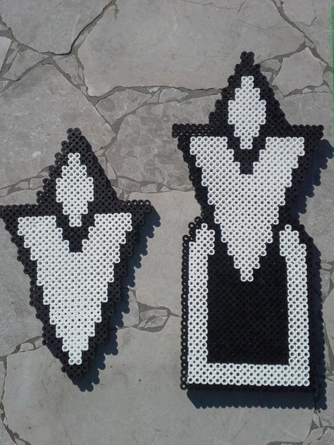 Skyrim Skyrim Crafts, Nerdy Perler Beads, Hama Art, Perler Creations, Nerd Crafts, Perler Art, Perler Crafts, Nerdy Gifts, Bead Sprite