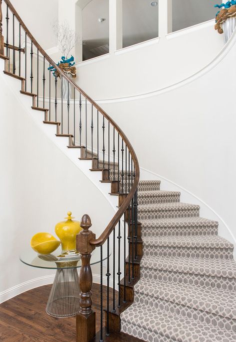 Curved Staircase Foyer, Patterned Stair Carpet, Curved Stairs, Carpet Staircase, Staircase Runner, Stair Makeover, Basement Carpet, Stairs Makeover, Staircase Remodel