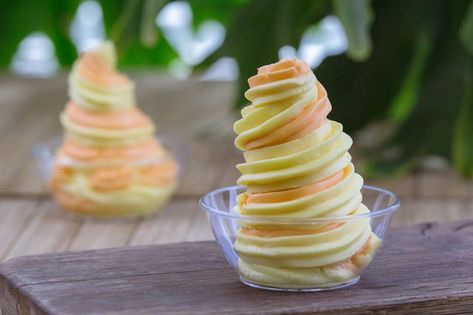 Dole Whip Disney, Dole Whip Recipe, Pineapple Whip, Disney Desserts, Disneyland Food, Dole Whip, Frozen Pineapple, Margarita Recipes, Disney Food