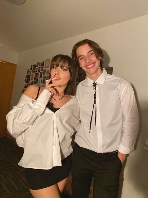 Mia And Vincent Pulp Fiction, Pulp Fiction Halloween Costume Couple, Alternative Halloween Costumes Couples, Easy Costume Couple Ideas, Pulp Fiction Couple Costume, Masc Lesbian Halloween Costumes, Couple Halloween Aesthetic, Joe And Love Halloween Costume, Movie Halloween Costumes Couples