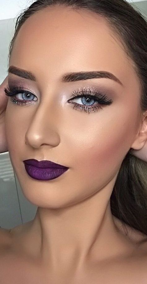 Natural Purple Lipstick, Violet Lipstick Makeup, Purple Lipstick Makeup Look, Purple Lipstick Looks, Plum Lipstick Makeup, Angle Makeup, Purple Wedding Makeup, Purple Lipstick Makeup, Purple Lips Makeup