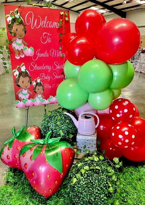 Strawberry Shortcake Baby Shower Ideas, Strawberry Shortcake Baby Shower Theme, Giraffe Birthday Cakes, Strawberry Shortcake Baby, Sweet Baby Shower Ideas, Care Bears Birthday Party, Gender Reveal Baby Shower Themes, Strawberry Shortcake Party, Baby Shower Theme Decorations