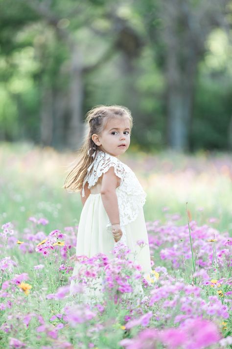 Dollcake Dress, Fields Photoshoot, Spring Family Photoshoot, Dollcake Dresses, Innocent Beauty, Field Photos, Future Aesthetic, Easter Photoshoot, Wildflower Photo