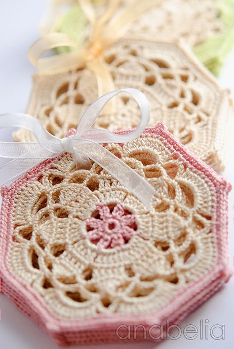 Crocheted Coasters, Crochet Coasters Free Pattern, Crochet Geek, Mode Crochet, Diy Gift Set, Crochet Coaster Pattern, Crochet Vintage, Crochet Kitchen, Craft Design