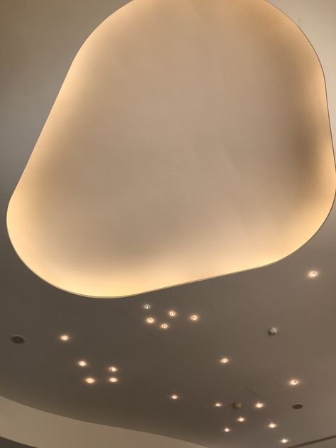 Curved Plaster Ceiling, Cove Lighting Design, Ceiling Cove, Skylight Glass, Cove Ceiling, Recessed Lighting Fixtures, Wayfinding Signage Design, Office Ceiling, Mirror Ceiling