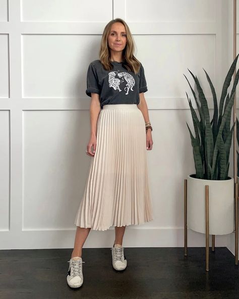 4 Ways to Wear Sneakers With Skirts - Merrick's Art Tennis Shoes With Skirts Outfit, Skirts Outfits With Sneakers, Dressed Up Outfits With Sneakers, Work Wear Sneakers, Long Skirt With Tennis Shoes, Dressy Outfits With Sneakers Fashion, Maxi Skirts With Sneakers, Skirts With T Shirts, Shoes To Wear With Maxi Skirt