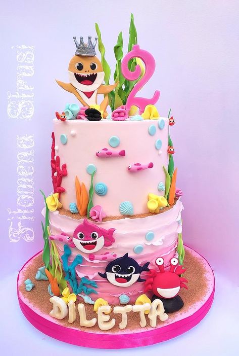 Baby Shark Birthday Party Girl Cake, Baby Shark Cake Girl, Girls 2nd Birthday Cake, Baby Shark Birthday Cake, Octonauts Cake, Baby Shark Cake, Shark Birthday Cakes, Shark Themed Party, Monster Inc Birthday