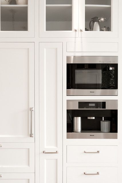 Refrigerator Layout, Working Pantry, Moss House, Built In Coffee Maker, Kitchen New York, Cabinet Detailing, Outdoor Kitchen Appliances, Cabinet Fronts, Built In Microwave