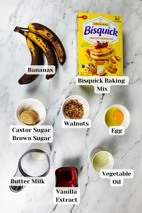 Bisquick Banana Muffins - Bakecellence Bisquick Banana Nut Muffins, Bisquick Muffin Recipes, Bisquick Banana Pancakes, Bisquick Banana Muffins, Bisquick Muffins, Bisquick Banana Bread, Chocolate Chip Bread Pudding, Peach Cobbler Muffins, Banana Carrot Muffins