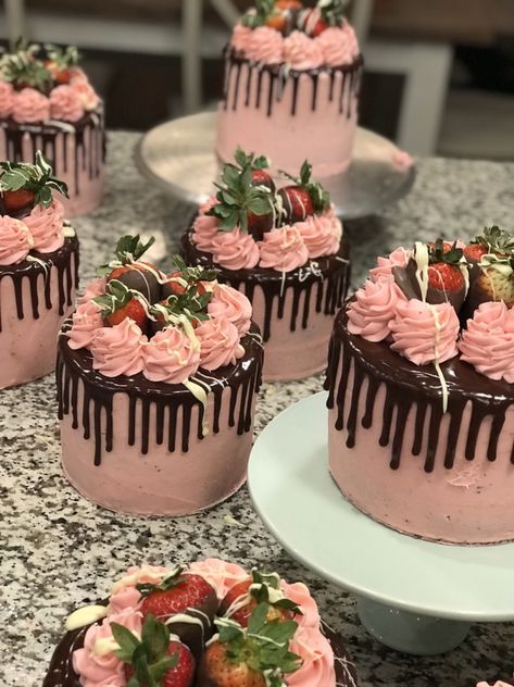 Birthday Valentine Cake, Cake With Strawberries And Chocolate, Valentines Cake Decorating, Strawberry Cake Valentines Day, Valentines Day Cake Ideas, Valentine’s Day Cake Decorating Ideas, Safeway Cakes, Valentine’s Day Cake, Valentine Cake Ideas