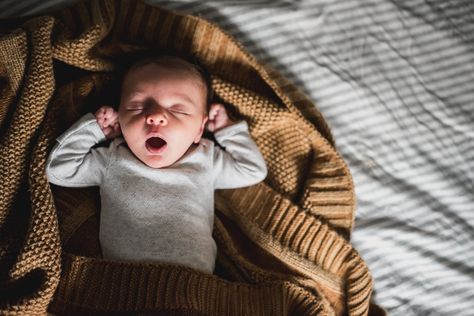 4 Must Have Shots for Lifestyle Newborn Sessions - Firefly Photography Firefly Photography, Goal List, My Lifestyle, Newborn Lifestyle Session, Lifestyle Newborn Photography, Meaningful Art, Parenting Books, Lifestyle Newborn, Newborn Photoshoot