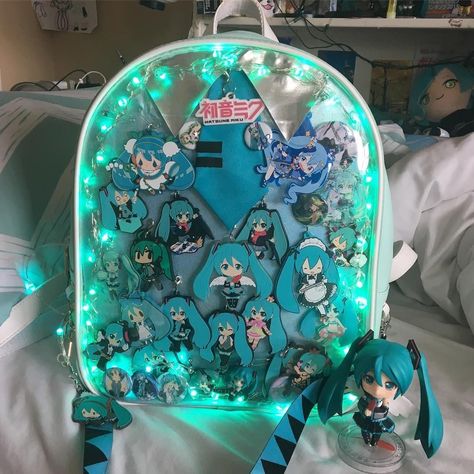 Discovered by Devi. Find images and videos about kawaii, vocaloid and hatsune miku on We Heart It - the app to get lost in what you love. Ita Bags, Anime Bag, Miku Vocaloid, I Just Realized, Ita Bag, Kawaii Room, A Pic, Blue Ties, Cute Bags